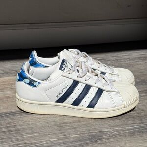 adidas superstar J shell toe sneakers size 4 white and navy blue